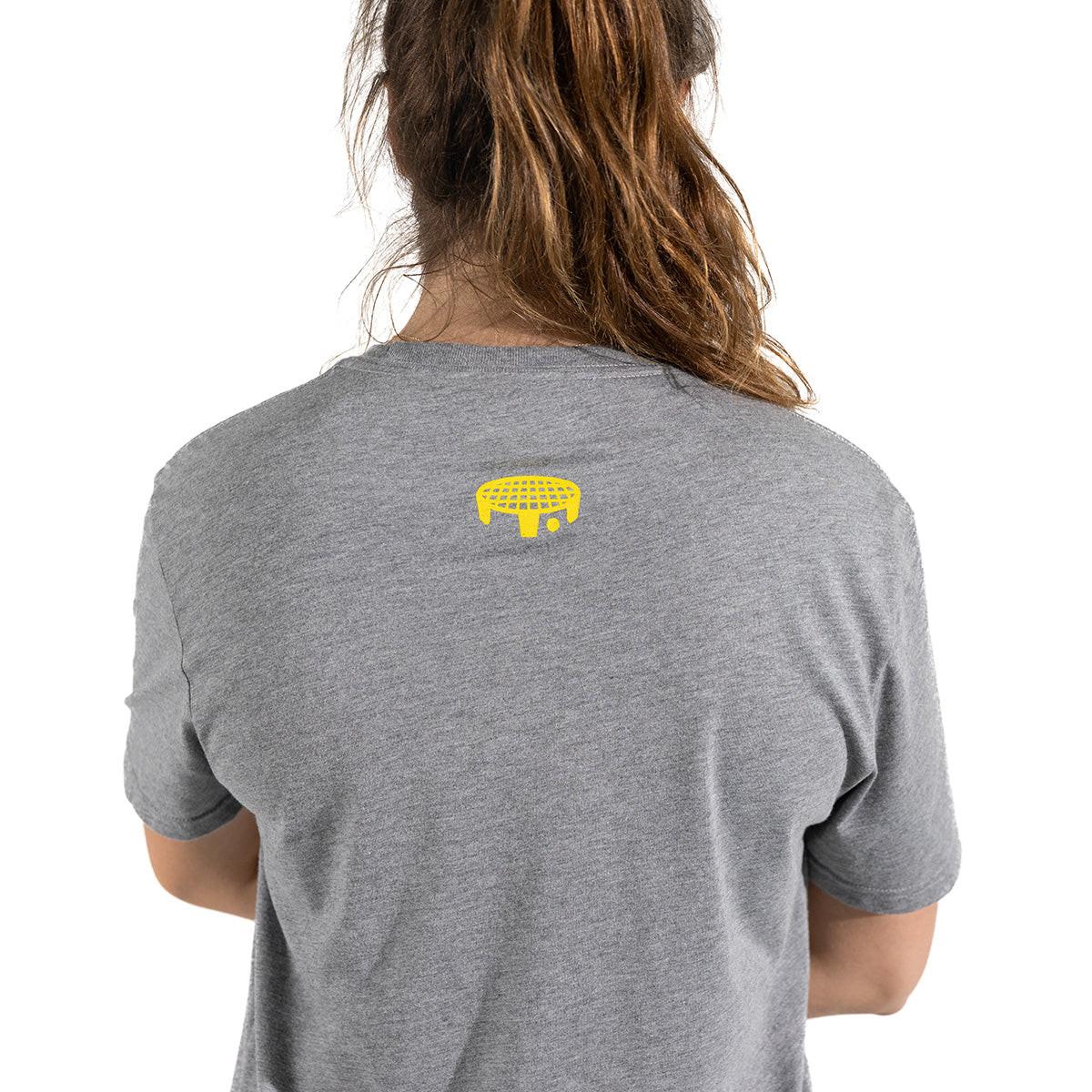 spikeball-t-shirt-mit-kleinem-logo-stone-tri-blend-aus-recycelten-materialien image 2