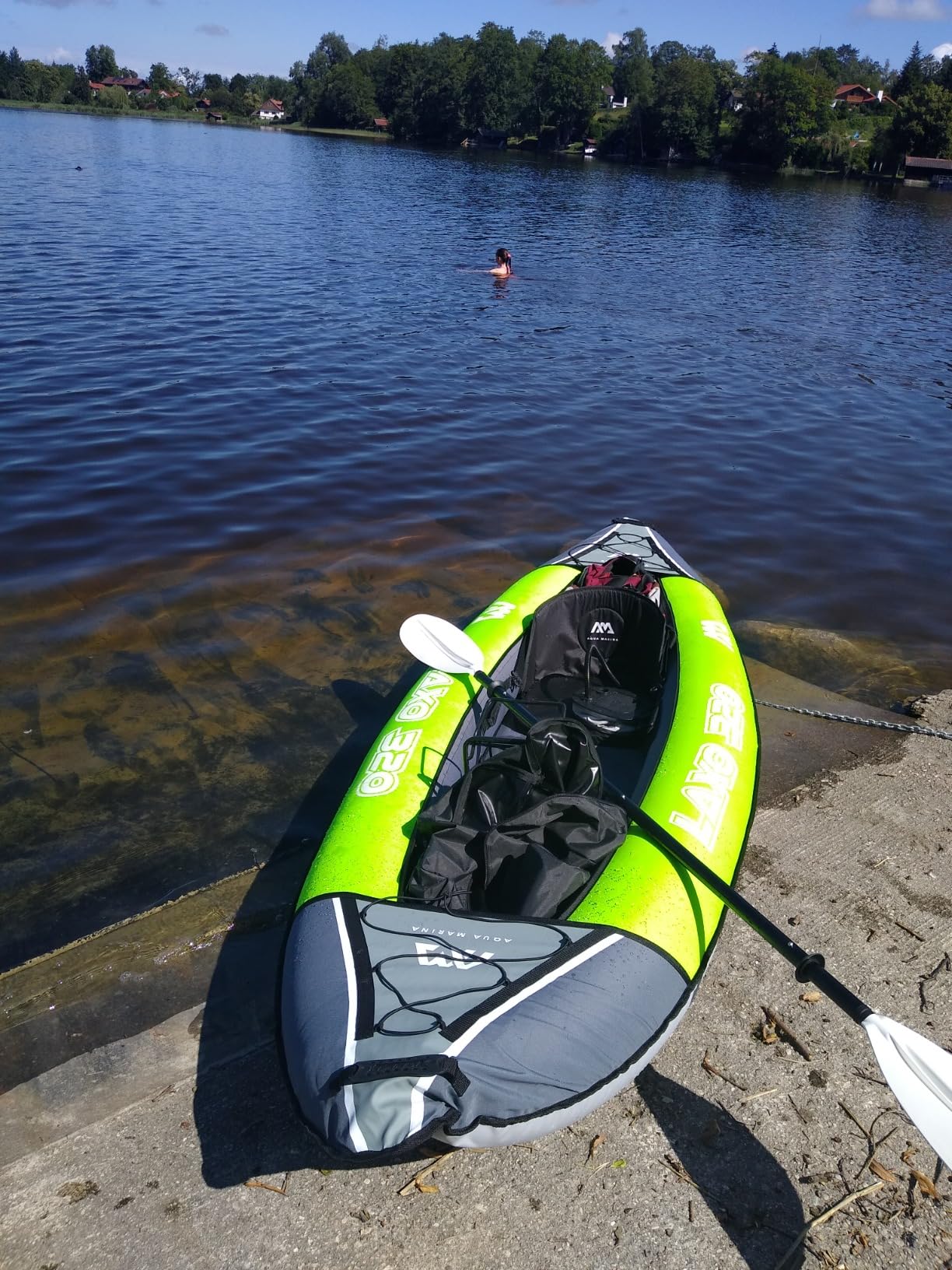 Schönes Freizeitboot