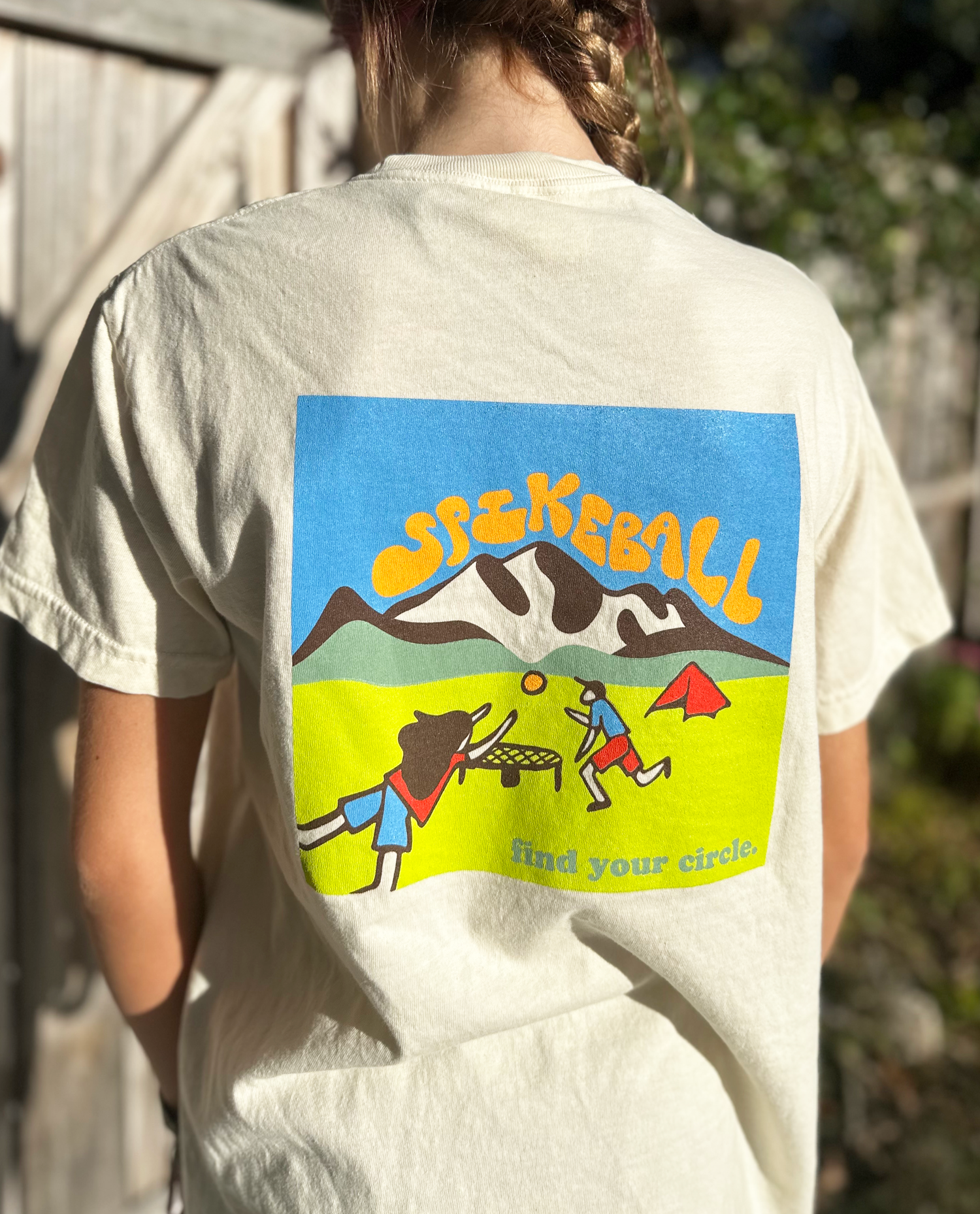 spikeball-mountain-tee-elfenbein image 2