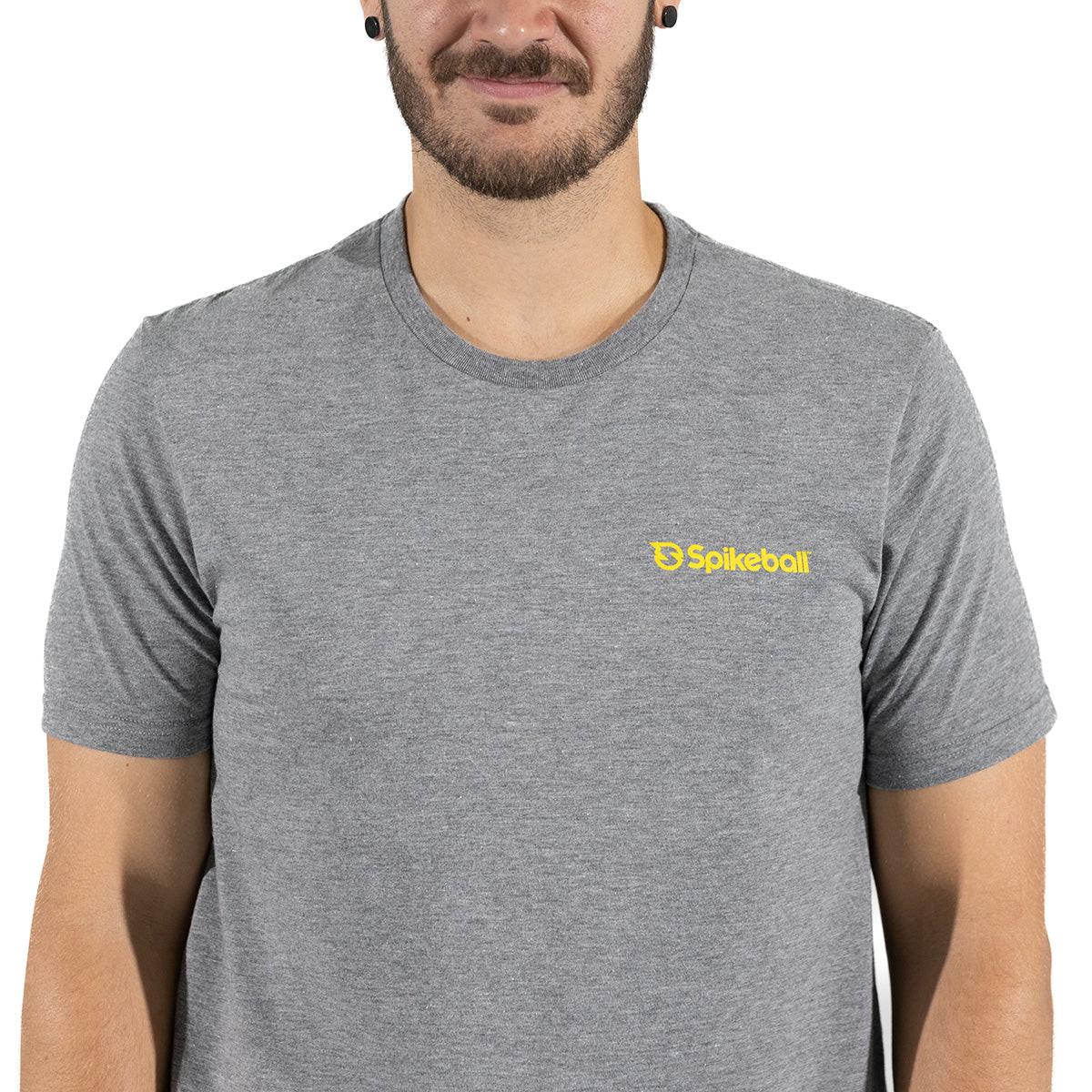 spikeball-t-shirt-mit-kleinem-logo-stone-tri-blend-aus-recycelten-materialien image 3